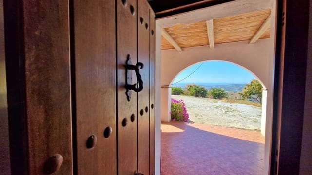 4 chambre Finca/Maison de Campagne à vendre à Vélez-Málaga avec piscine - 310 000 € (Ref: 9013188)