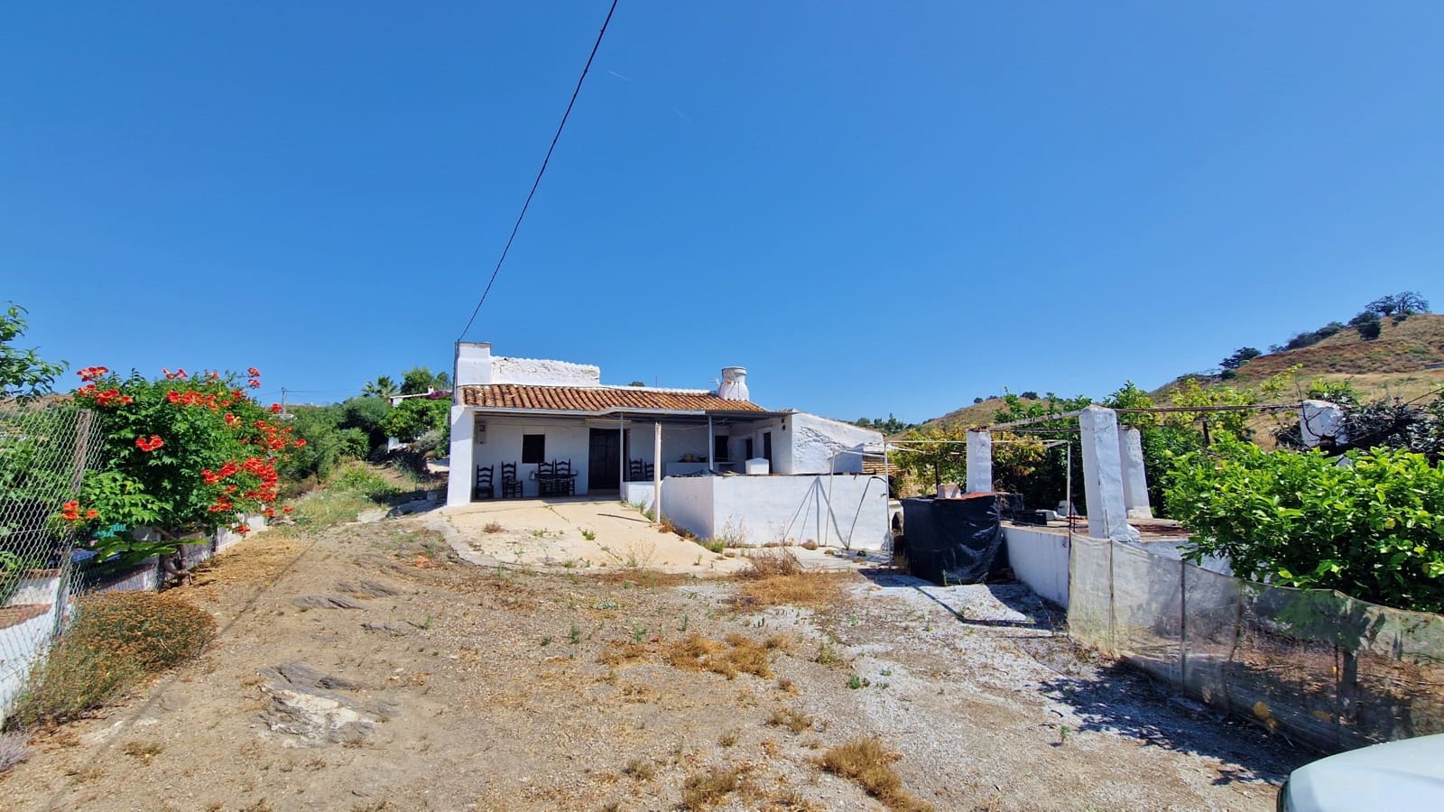 2 soveværelse Finca/Landehus til salg i Velez-Malaga med swimmingpool - € 149.000 (Ref: 9037886)