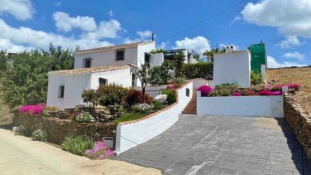 4 slaapkamer Finca/Landhuis te koop in Triana, Vélez-Málaga met garage - € 249.000 (Ref: 9037887)