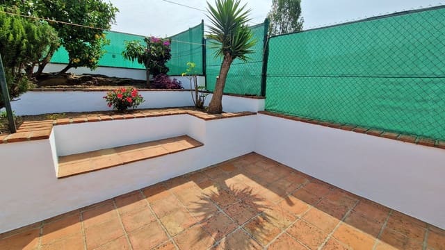 4 slaapkamer Finca/Landhuis te koop in Triana, Vélez-Málaga met garage - € 249.000 (Ref: 9037887)