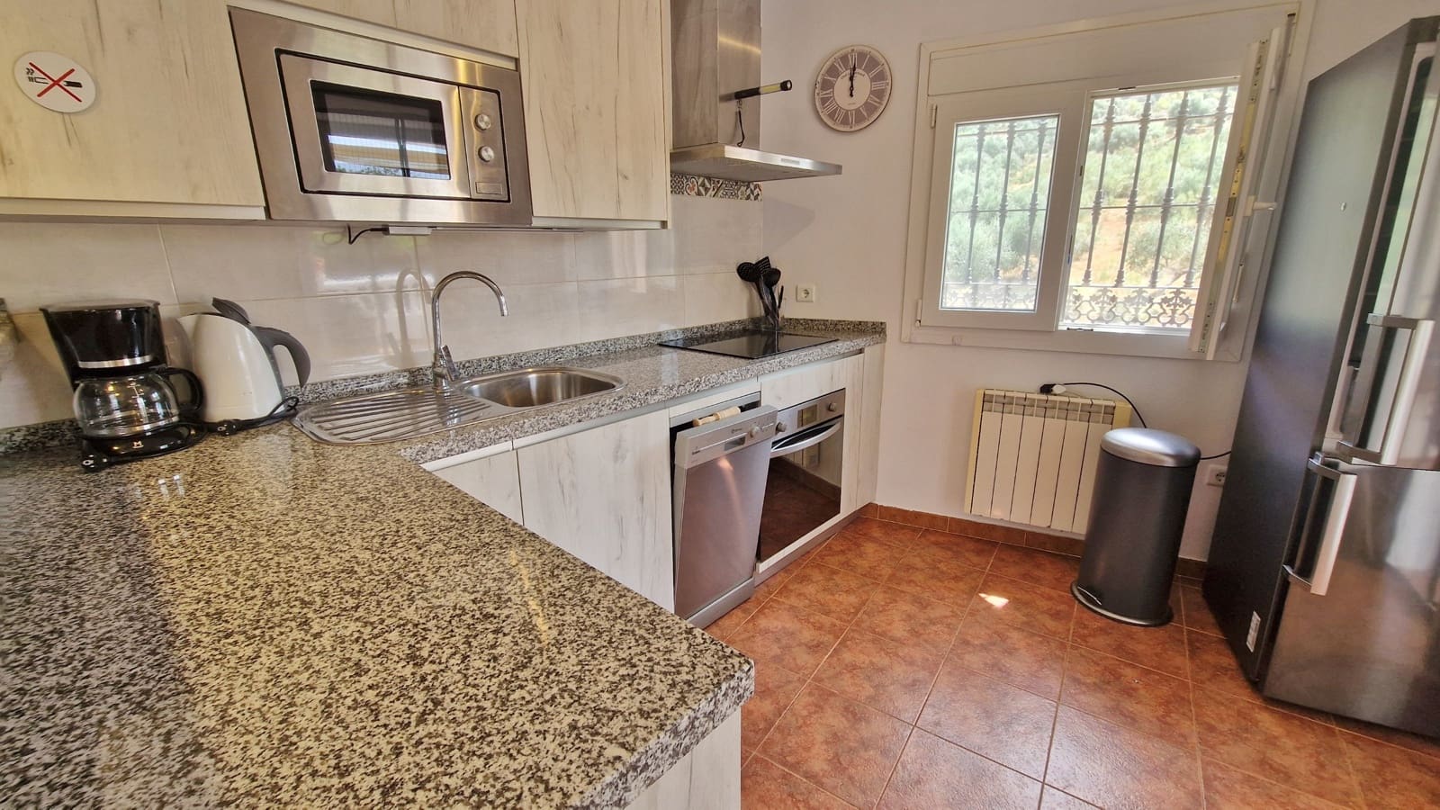 2 soveværelse Finca/Landehus til salg i Periana med swimmingpool - € 275.000 (Ref: 9075578)