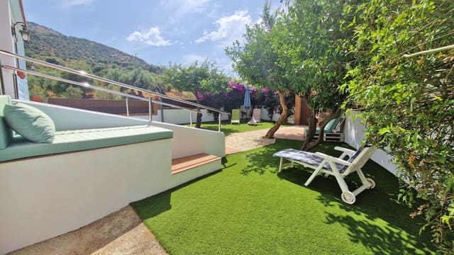 2 soveværelse Finca/Landehus til salg i Periana med swimmingpool - € 275.000 (Ref: 9075578)