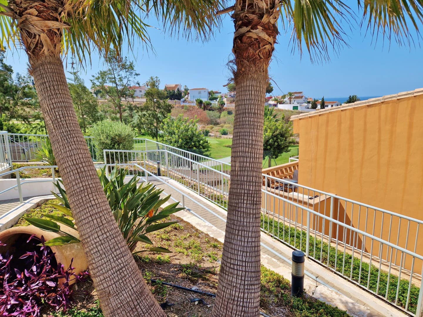 3 soveværelse Lejlighed til leje i Caleta de Velez med swimmingpool garage - € 2.500 (Ref: 9107983)