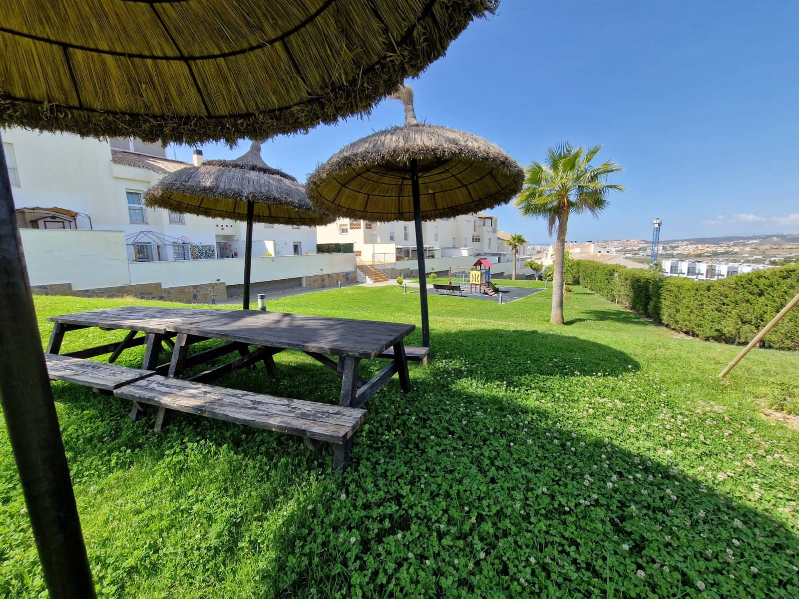 3 soveværelse Lejlighed til leje i Caleta de Velez med swimmingpool garage - € 2.500 (Ref: 9107983)