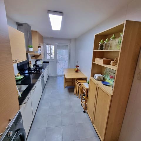 3 soverom Leilighet til leie i Caleta de Vélez, Vélez-Málaga med svømmebasseng garasje - € 2 500 (Ref: 9107983)