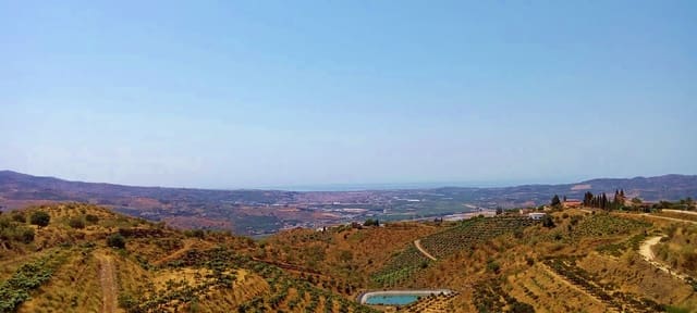 4 bedroom Finca/Country House for sale in Vélez-Málaga with pool - € 359,000 (Ref: 9111495)