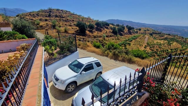 4 bedroom Finca/Country House for sale in Vélez-Málaga with pool - € 359,000 (Ref: 9111495)