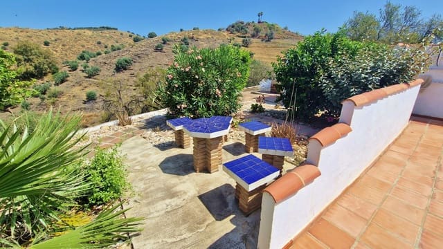 4 bedroom Finca/Country House for sale in Vélez-Málaga with pool - € 359,000 (Ref: 9111495)