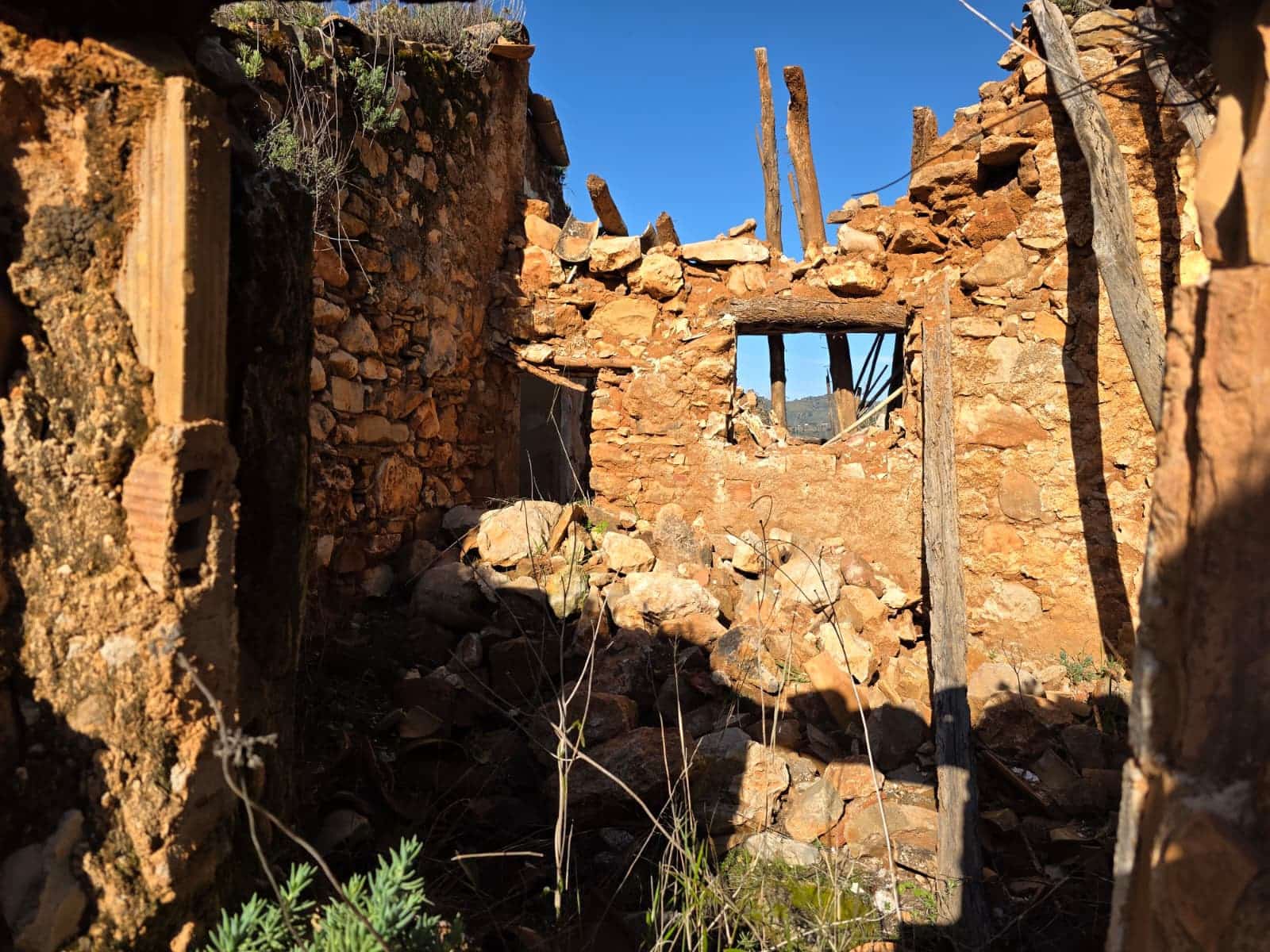 Ruina en Comares en venta - 95.000 € (Ref: 9198275)