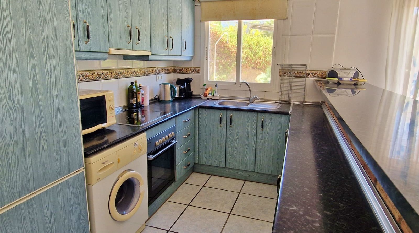 3 soveværelse Finca/Landehus til salg i Vinuela med swimmingpool - € 279.000 (Ref: 9229060)