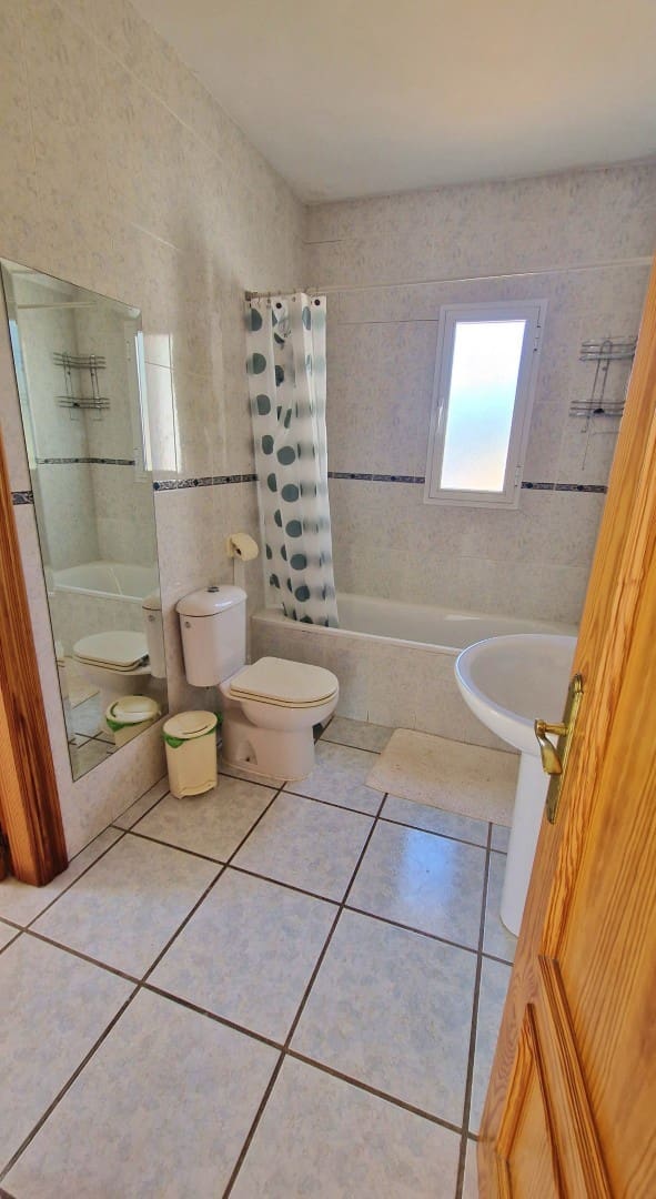 3 soveværelse Finca/Landehus til salg i Vinuela med swimmingpool - € 279.000 (Ref: 9229060)