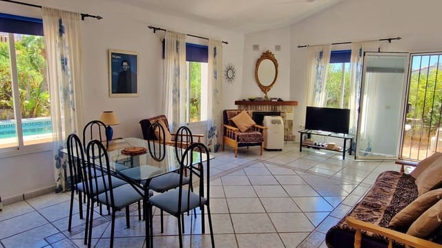 3 soveværelse Finca/Landehus til salg i Viñuela med swimmingpool - € 279.000 (Ref: 9229060)