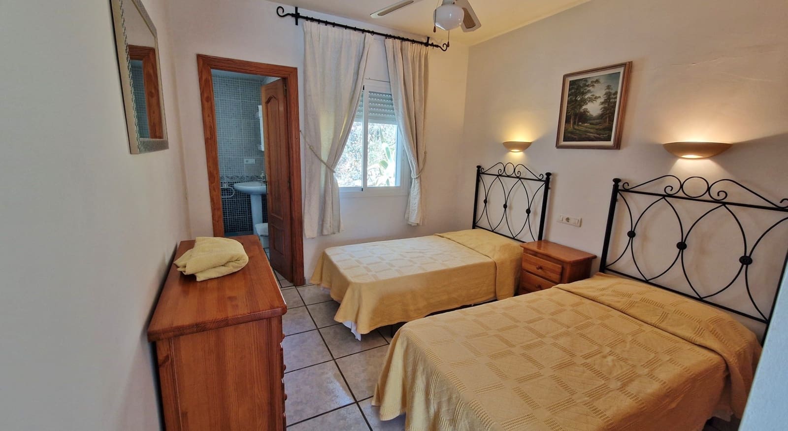 3 soveværelse Finca/Landehus til salg i Vinuela med swimmingpool - € 279.000 (Ref: 9229060)