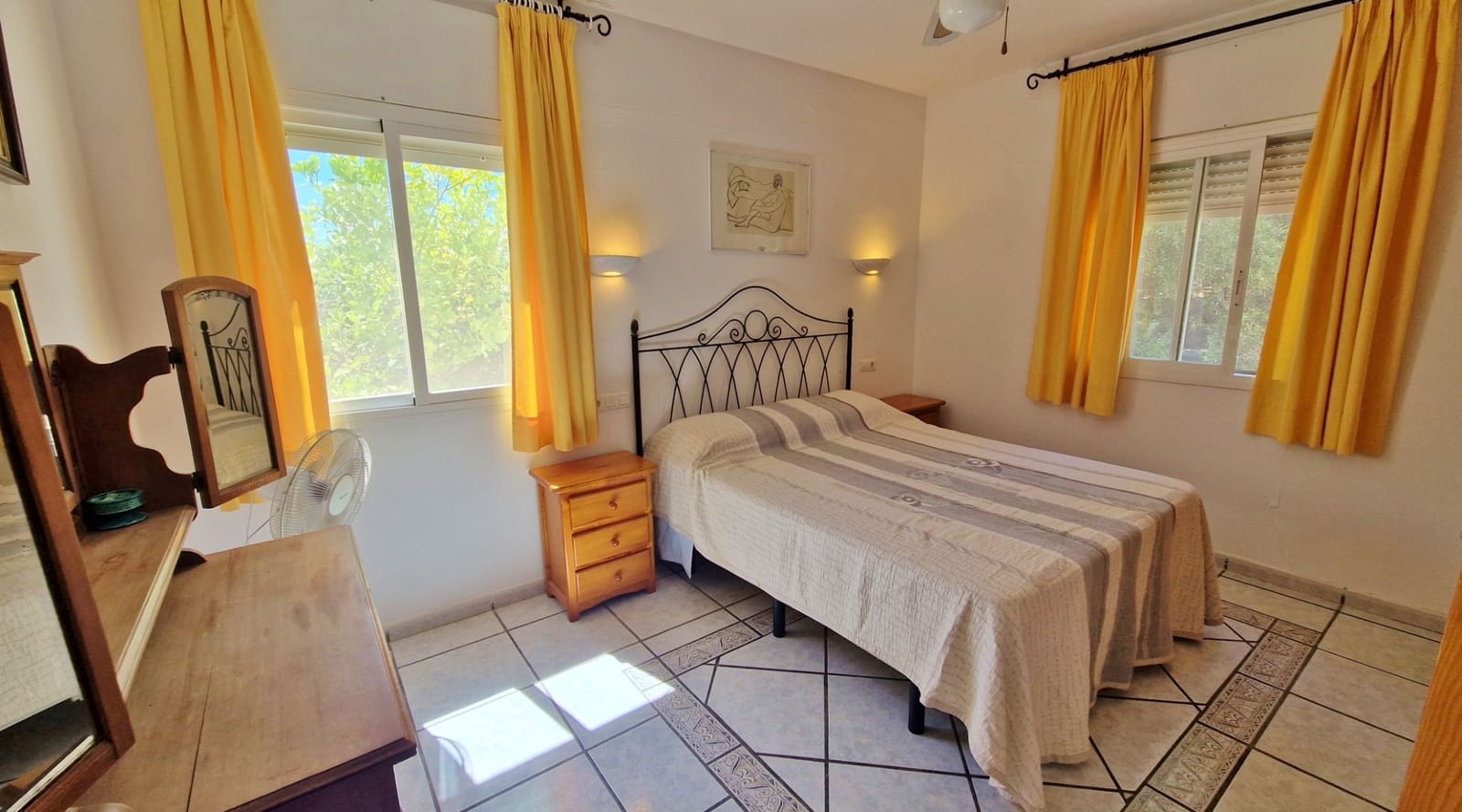 3 soveværelse Finca/Landehus til salg i Vinuela med swimmingpool - € 279.000 (Ref: 9229060)