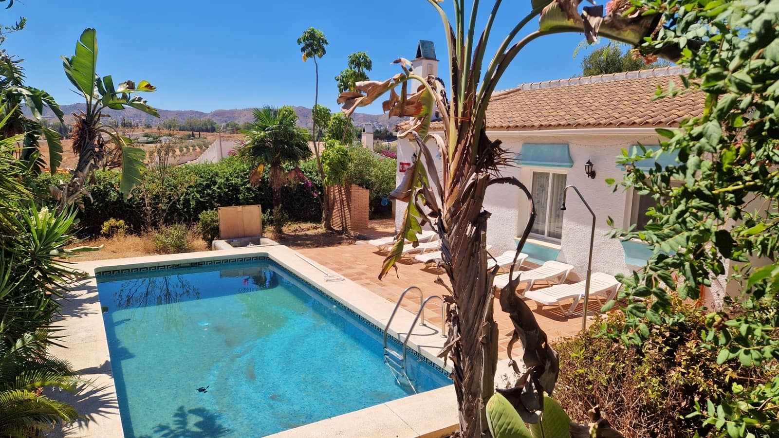 3 soveværelse Finca/Landehus til salg i Vinuela med swimmingpool - € 279.000 (Ref: 9229060)