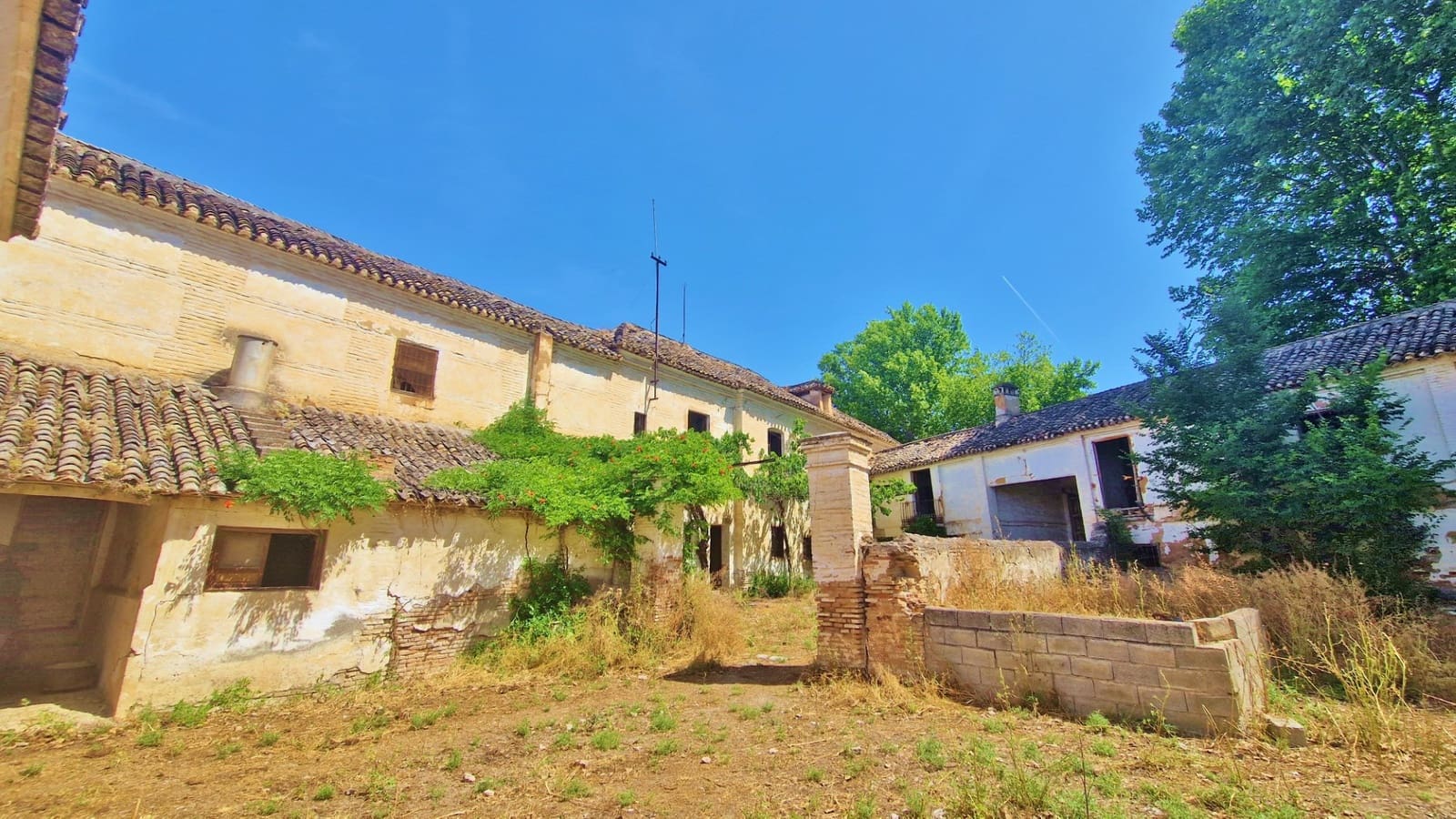 8 quarto Quinta/Casa Rural para venda em Pinos Puente - 210 000 € (Ref: 9264976)