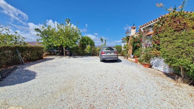 4 sovrum Finca/Hus på landet till salu i Canillas de Aceituno med pool garage - 345 000 € (Ref: 9265125)