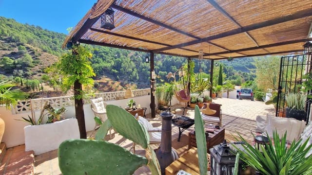 3 soverom Finca/Herregård til salgs i Montefrío med garasje - € 220 000 (Ref: 9296287)