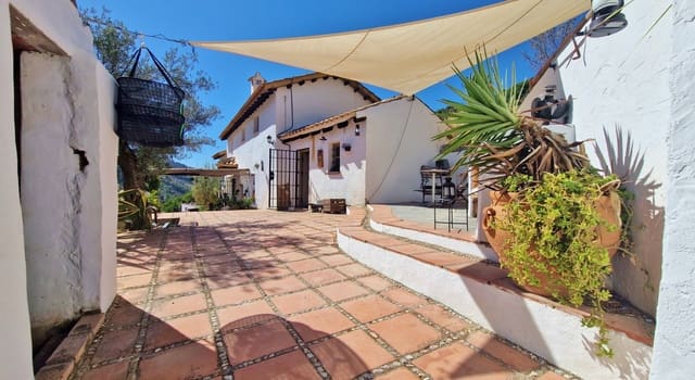 3 bedroom Finca/Country House for sale in Montefrío with garage - € 220,000 (Ref: 9296287)