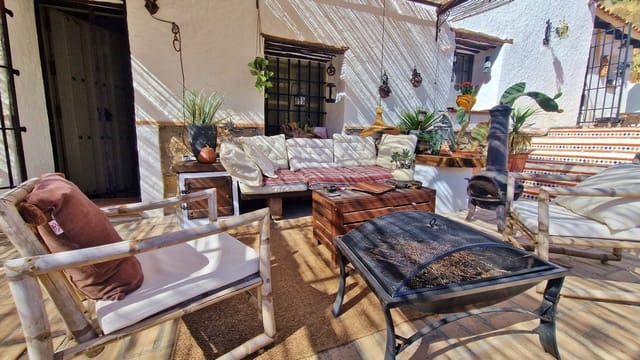 3 bedroom Finca/Country House for sale in Montefrío with garage - € 220,000 (Ref: 9296287)