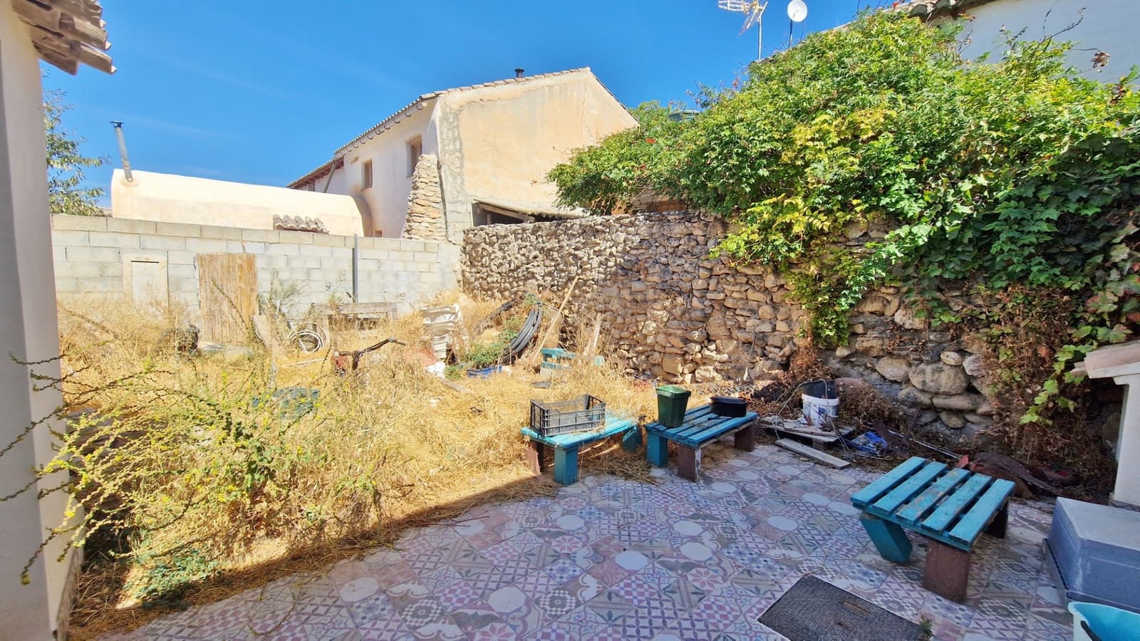 2 slaapkamer Finca/Landhuis te koop in Fornes - € 99.000 (Ref: 9302829)