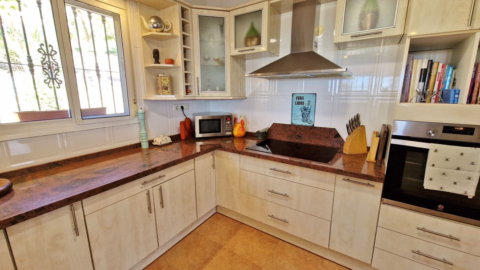 3 soverom Finca/Herregård til salgs i Alcaucin med svømmebasseng garasje - € 374 950 (Ref: 9309228)