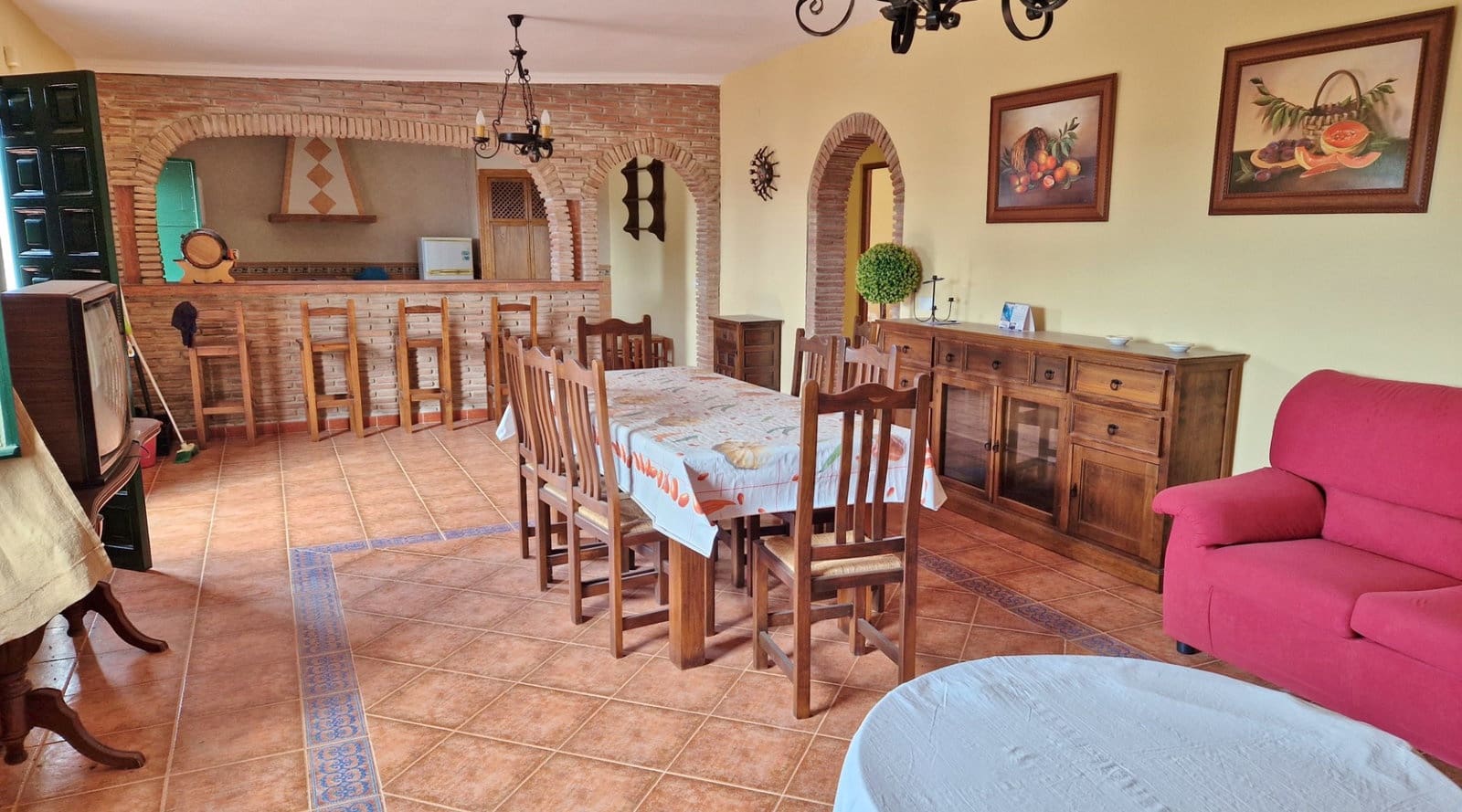 3 bedroom Finca/Country House for sale in Trapiche with pool garage - € 590,000 (Ref: 9349824)