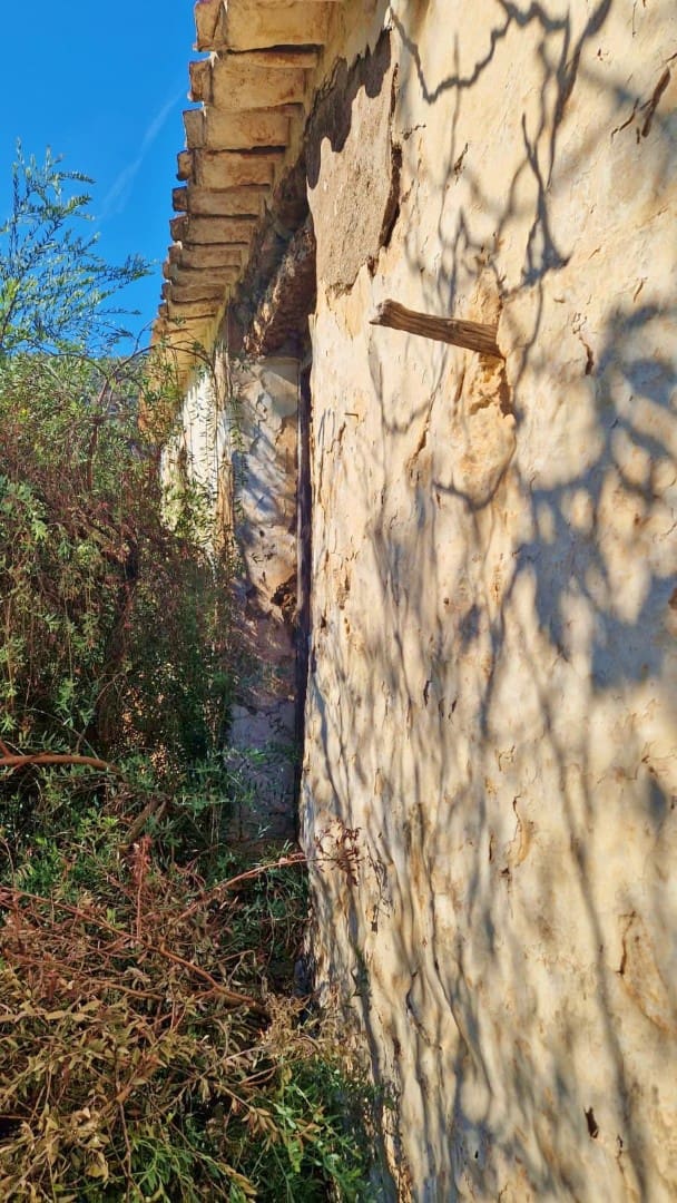 Finca/Landehus til salg i Comares - € 25.000 (Ref: 9386650)