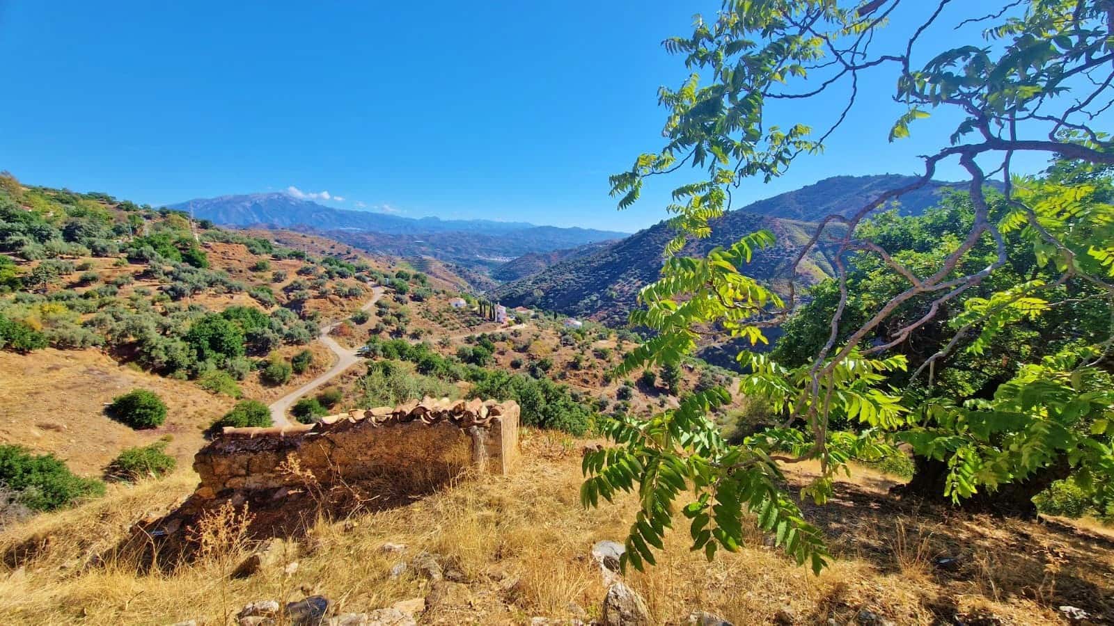 Finca/Landehus til salg i Comares - € 25.000 (Ref: 9386650)