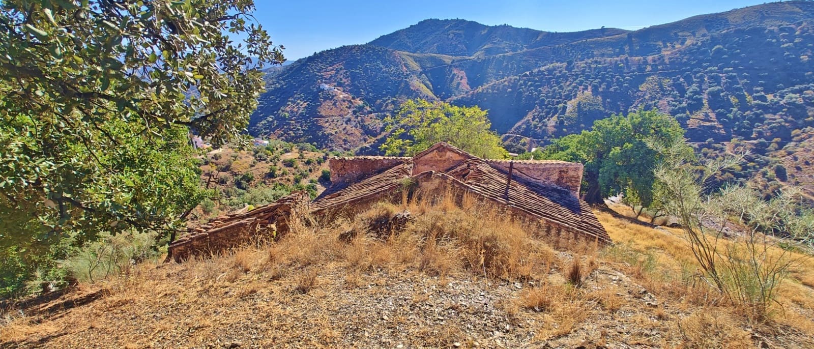 Finca/Landehus til salg i Comares - € 25.000 (Ref: 9386650)