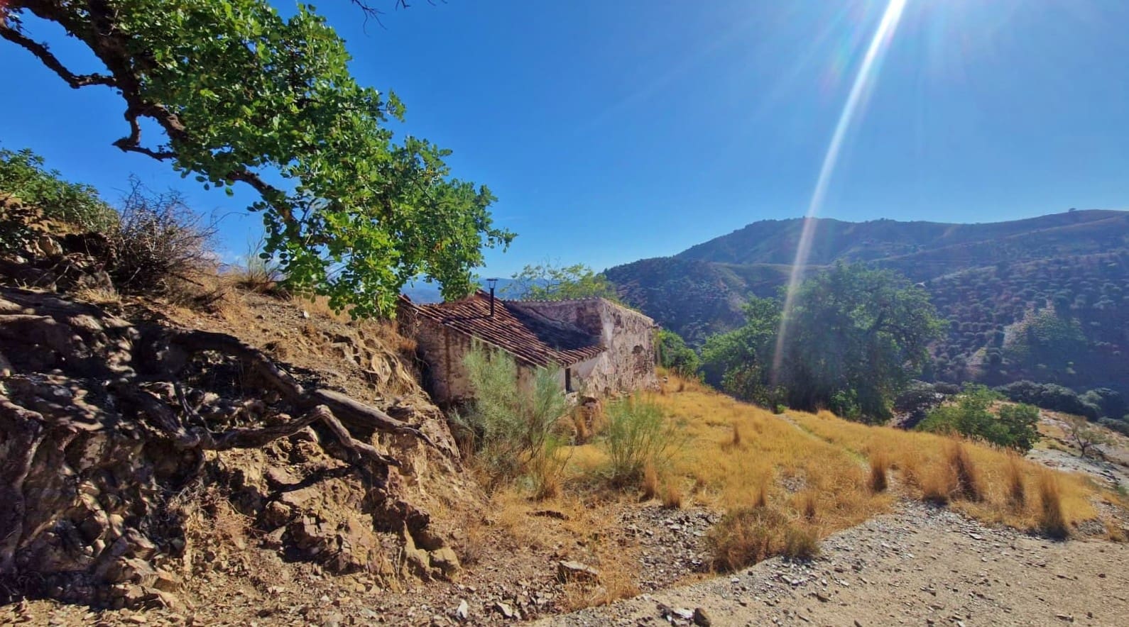 Finca/Landehus til salg i Comares - € 25.000 (Ref: 9386650)