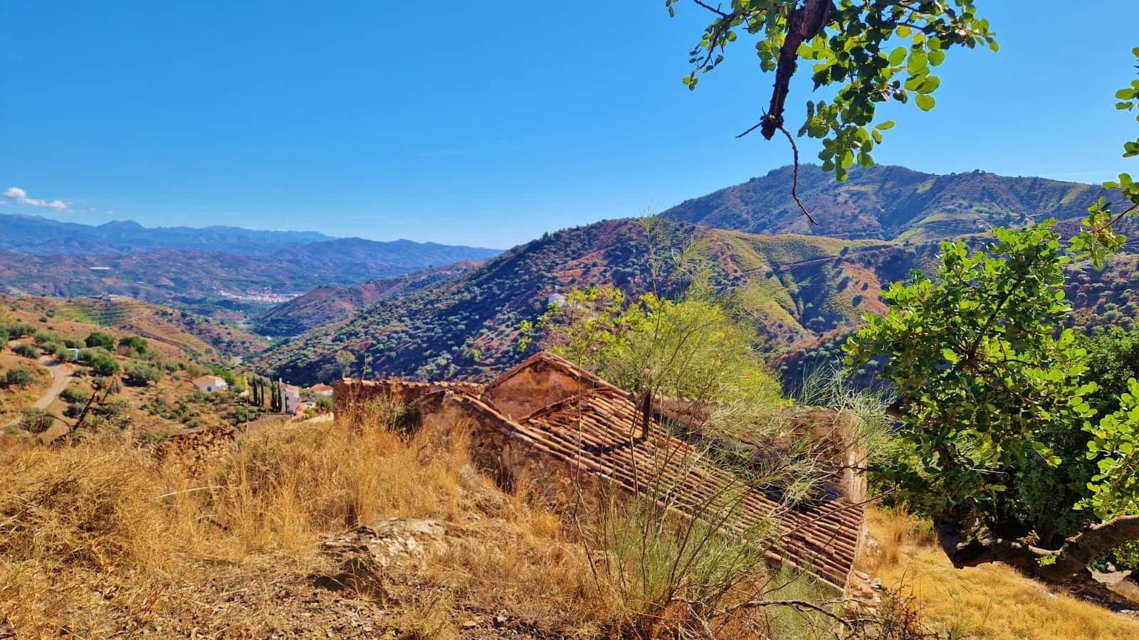 Finca/Landehus til salg i Comares - € 25.000 (Ref: 9386650)