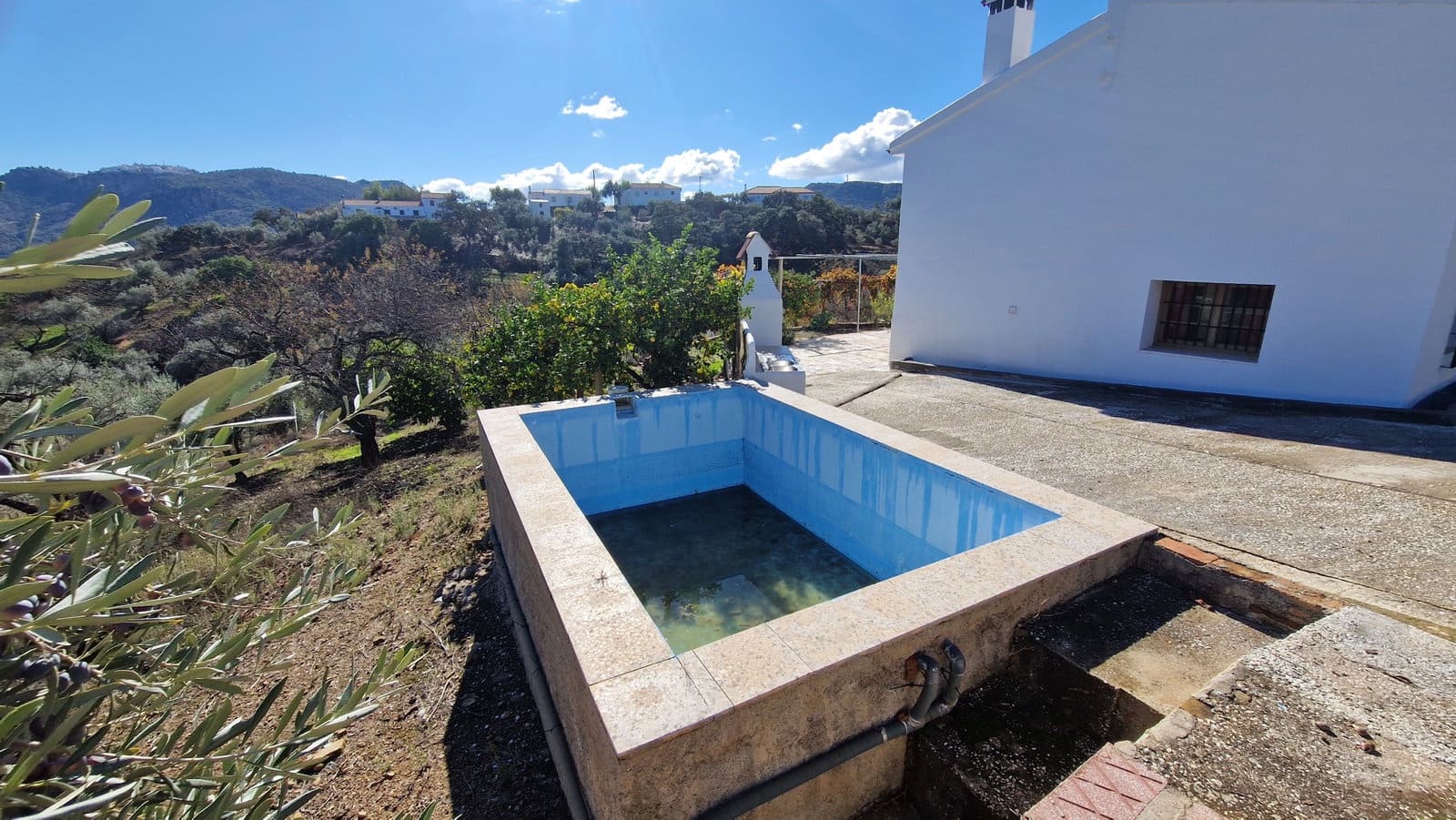 6 soveværelse Finca/Landehus til salg i Comares med swimmingpool garage - € 295.000 (Ref: 9410011)