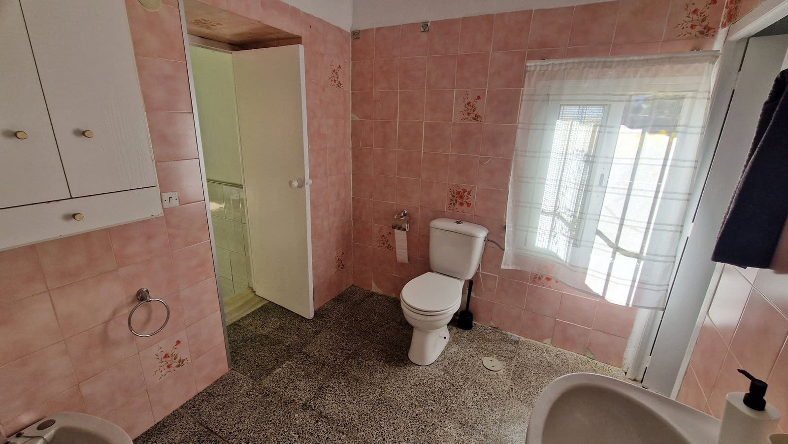 6 soveværelse Finca/Landehus til salg i Comares med swimmingpool garage - € 295.000 (Ref: 9410011)