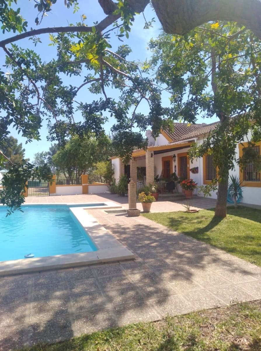 4 soverom Finca/Herregård til salgs i Moron de la Frontera med svømmebasseng garasje - € 795 000 (Ref: 9450036)