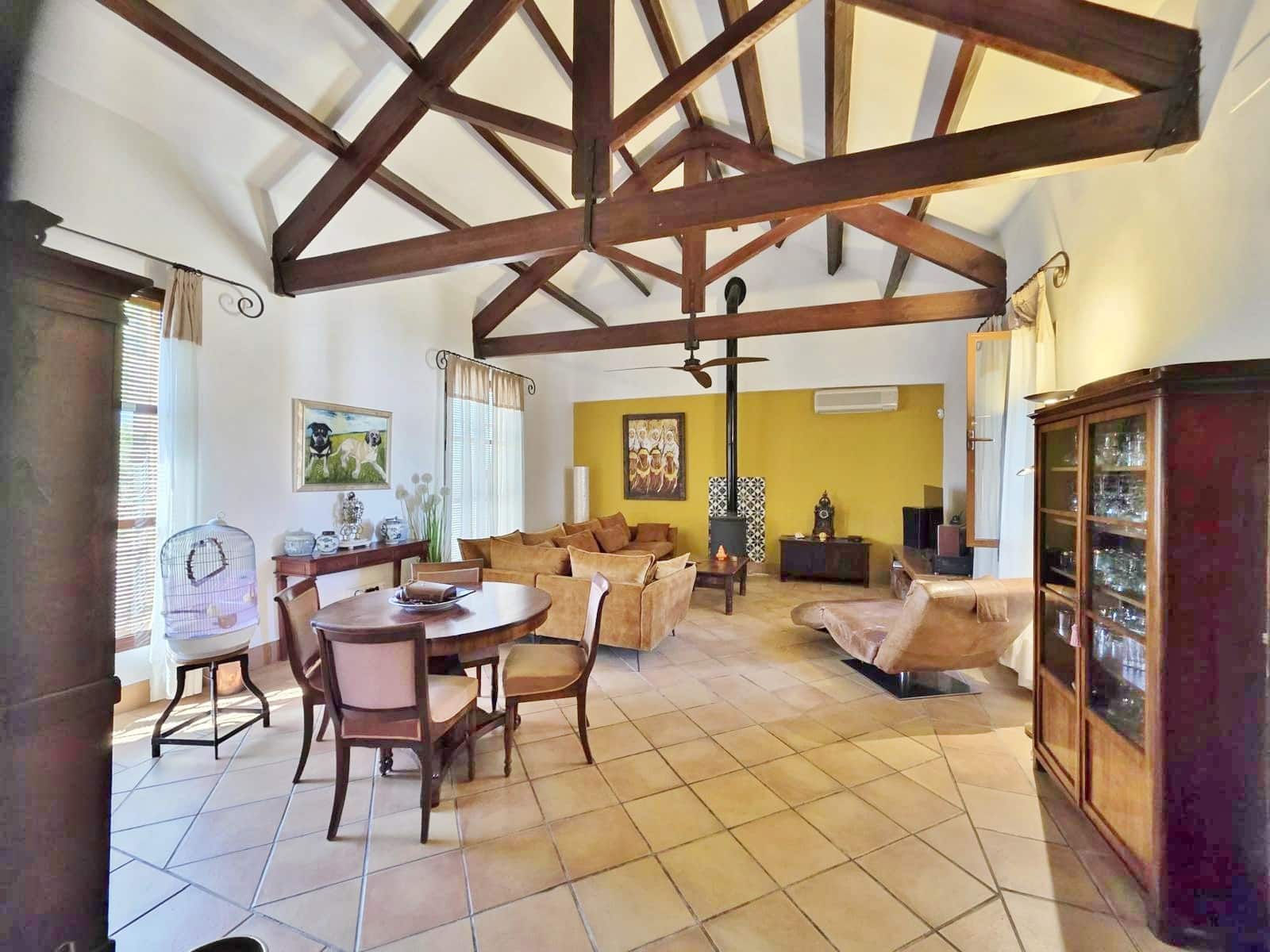 4 soverom Finca/Herregård til salgs i Moron de la Frontera med svømmebasseng garasje - € 795 000 (Ref: 9450036)