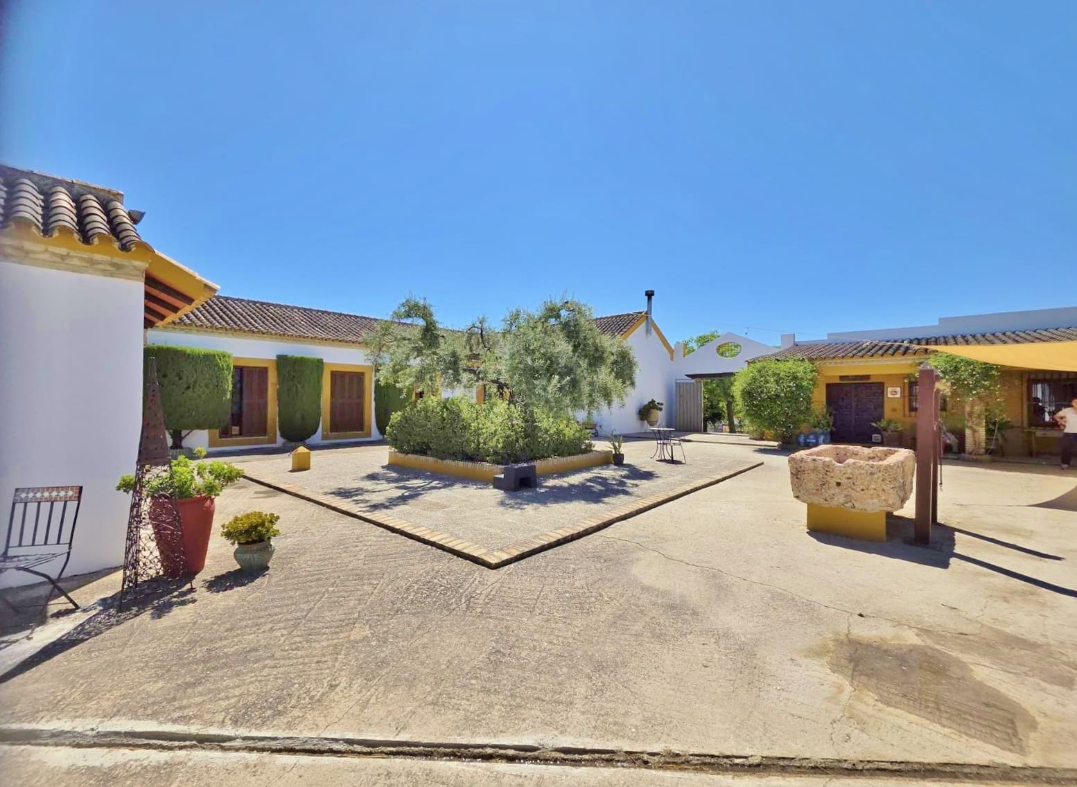 4 soverom Finca/Herregård til salgs i Moron de la Frontera med svømmebasseng garasje - € 795 000 (Ref: 9450036)