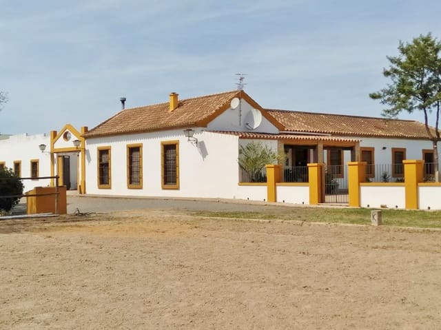 Finca/Casa Rural de 4 habitaciones en Morón de la Frontera en venta con piscina garaje - 699.000 € (Ref: 9450036)