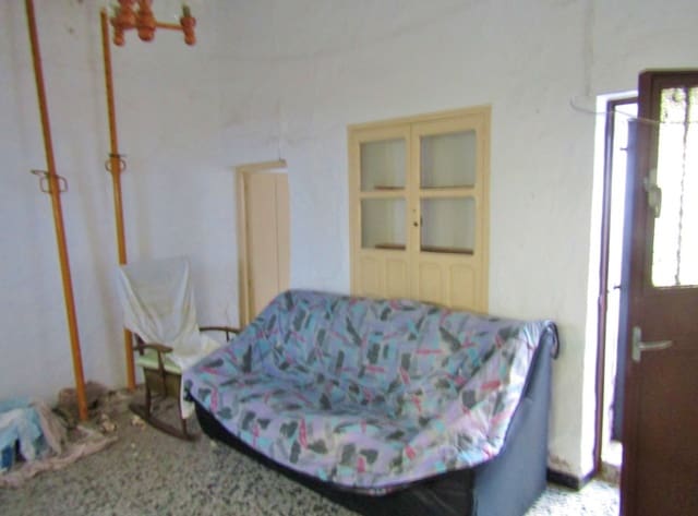 2 makuuhuone Omakotitalo myytävänä paikassa Benamargosa - 28 000 € (Ref: 9492717)