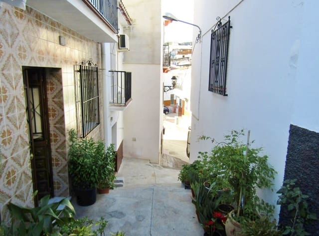 2 makuuhuone Omakotitalo myytävänä paikassa Benamargosa - 28 000 € (Ref: 9492717)