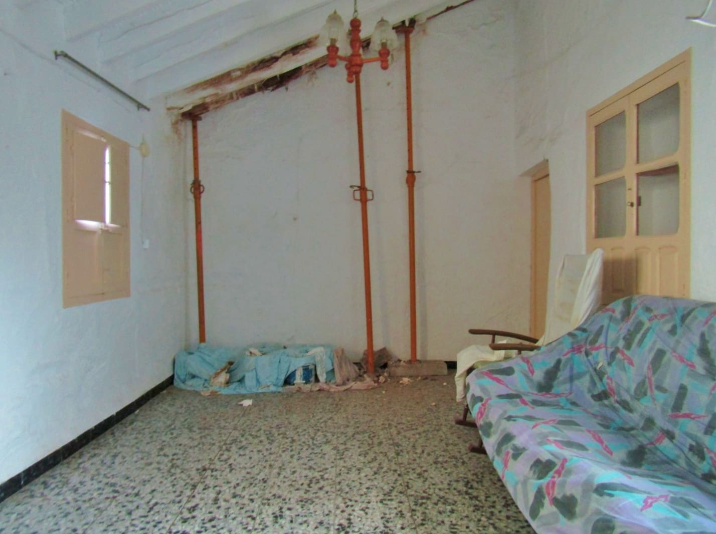 2 makuuhuone Omakotitalo myytävänä paikassa Benamargosa - 28 000 € (Ref: 9492717)