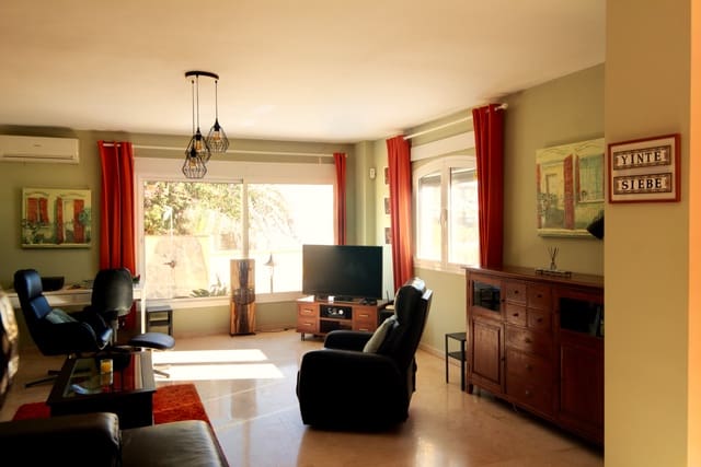 3 sypialnia Dom na sprzedaż w Torrox-Costa, Torrox z basenem - 489 000 € (Ref: 9547014)