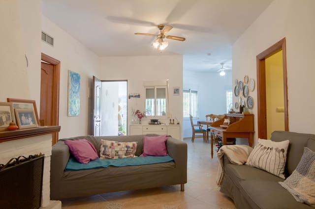 4 soveværelse Finca/Landehus til salg i Comares med swimmingpool - € 349.000 (Ref: 9549993)