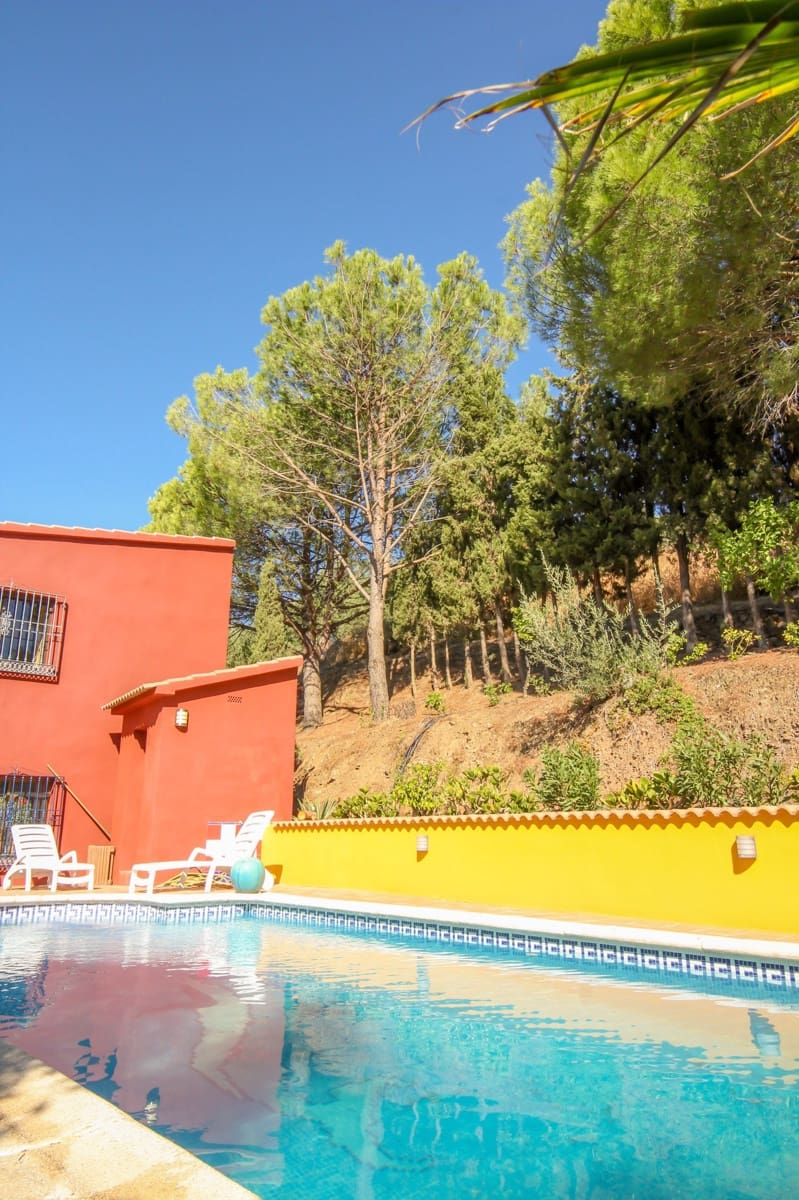 4 Zimmer Apartment zu verkaufen in Canillas de Albaida mit Pool Garage - 359.000 € (Ref: 9552672)