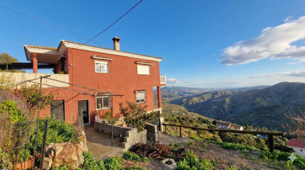 2 soverom Hus til salgs i Comares med garasje - € 335 000 (Ref: 9571992)