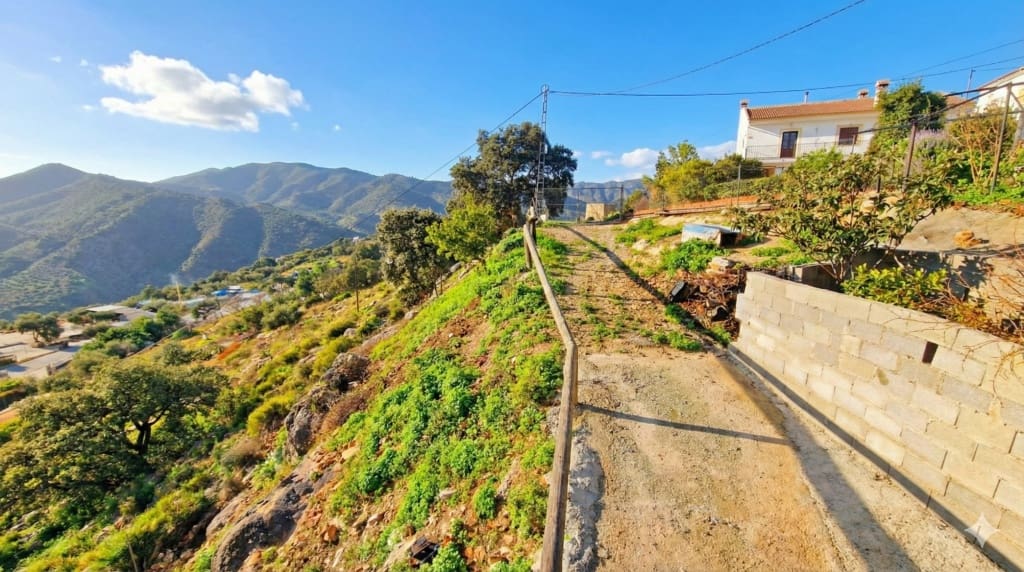 2 soverom Hus til salgs i Comares med garasje - € 335 000 (Ref: 9571992)