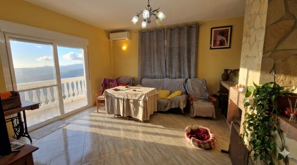 2 soverom Hus til salgs i Comares med garasje - € 335 000 (Ref: 9571992)