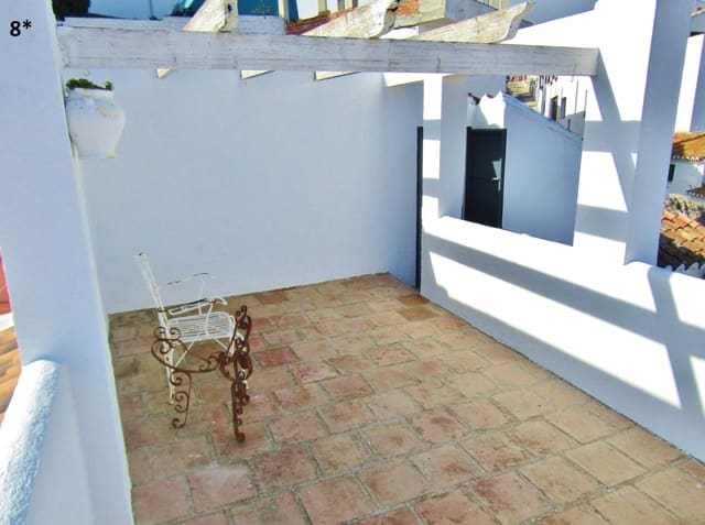 2 soverom Hus til salgs i Comares - € 79 000 (Ref: 9594462)