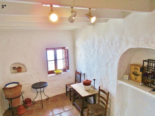 2 soverom Hus til salgs i Comares - € 79 000 (Ref: 9594462)