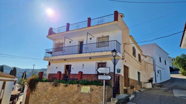 Casa de 3 habitaciones en Almáchar en venta con garaje - 179.000 € (Ref: 9622762)